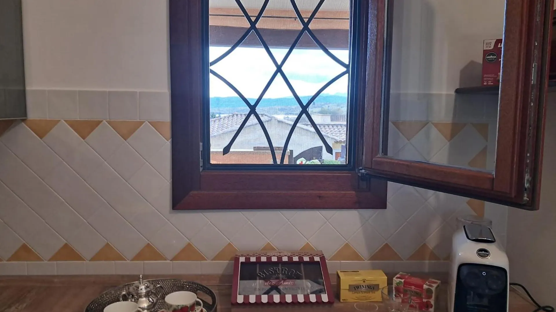 Apartament La Terrazza Del Faro Olbia 0*,  Włochy